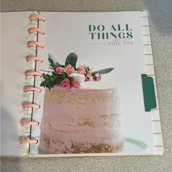 Happy Planner Wedding Notebook - brand new - Picture 6 of 7